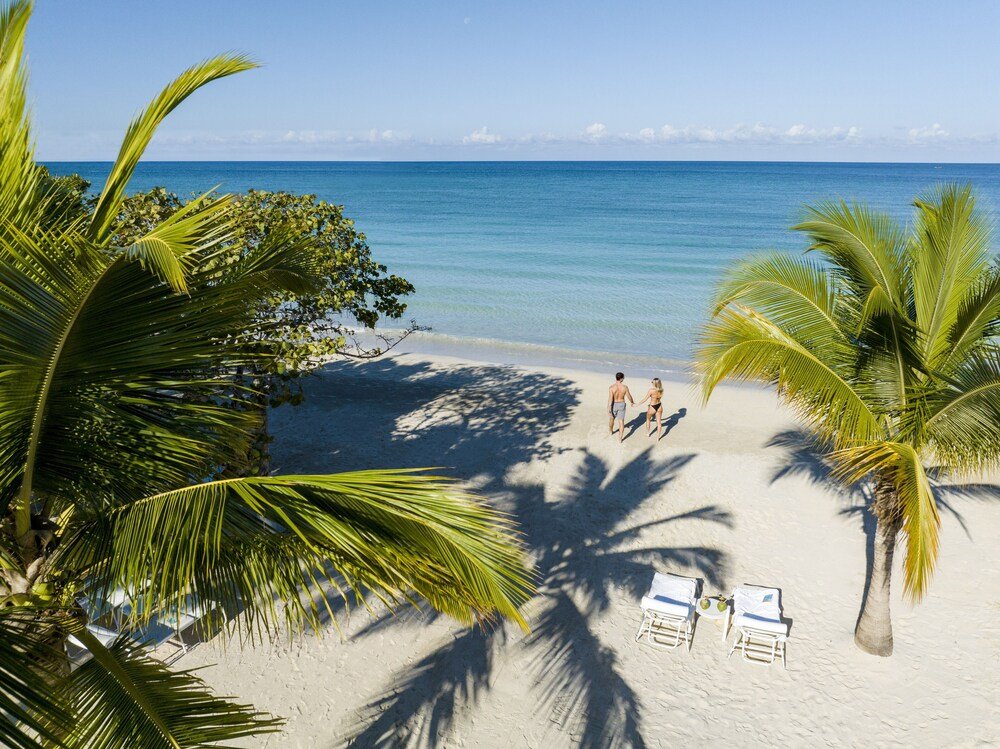 Couples Negril couples-only all-inclusive beachfront resort in Jamaica, photo 4 of 8