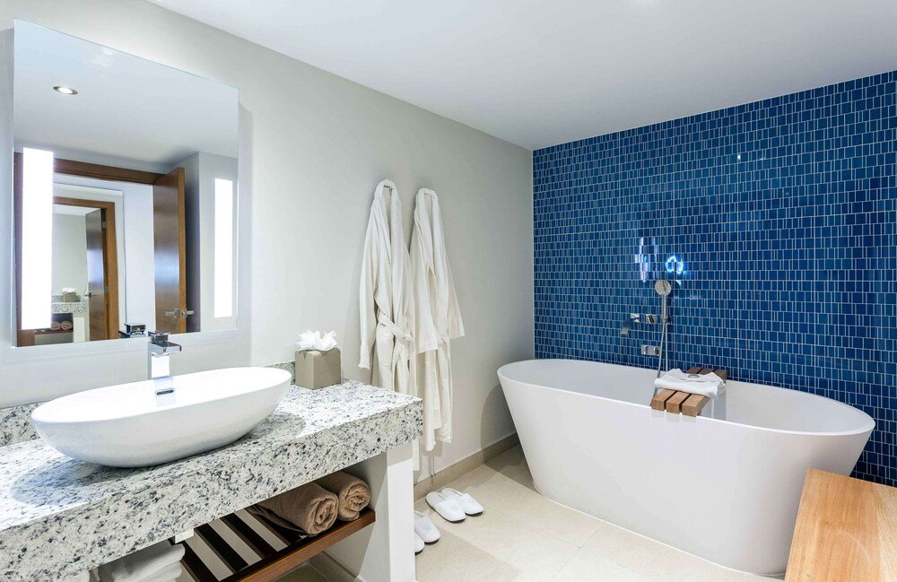 Sonesta Ocean Point adults-only all-inclusive resort, Sint Maarten, photo 7 of 8