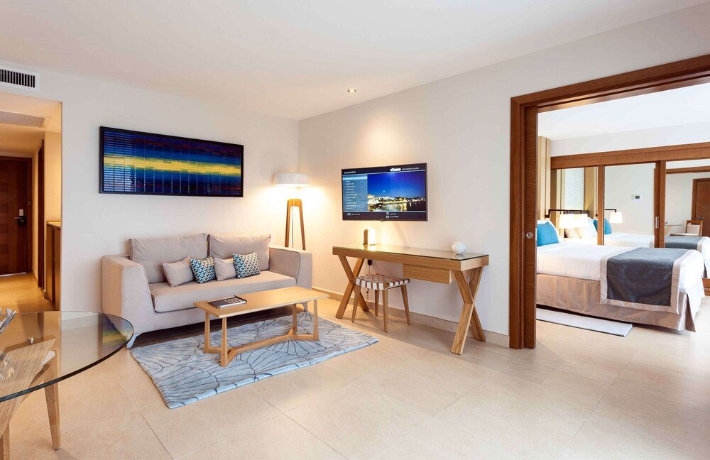 Sonesta Ocean Point adults-only all-inclusive resort, Sint Maarten, photo 8 of 8